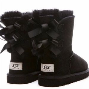 UGG Bailey bow